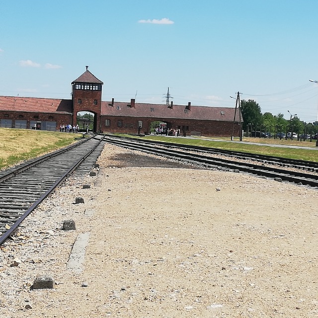 Wycieczka do obozu koncentracyjnego Auschwitz - Birkenau - Obrazek 2