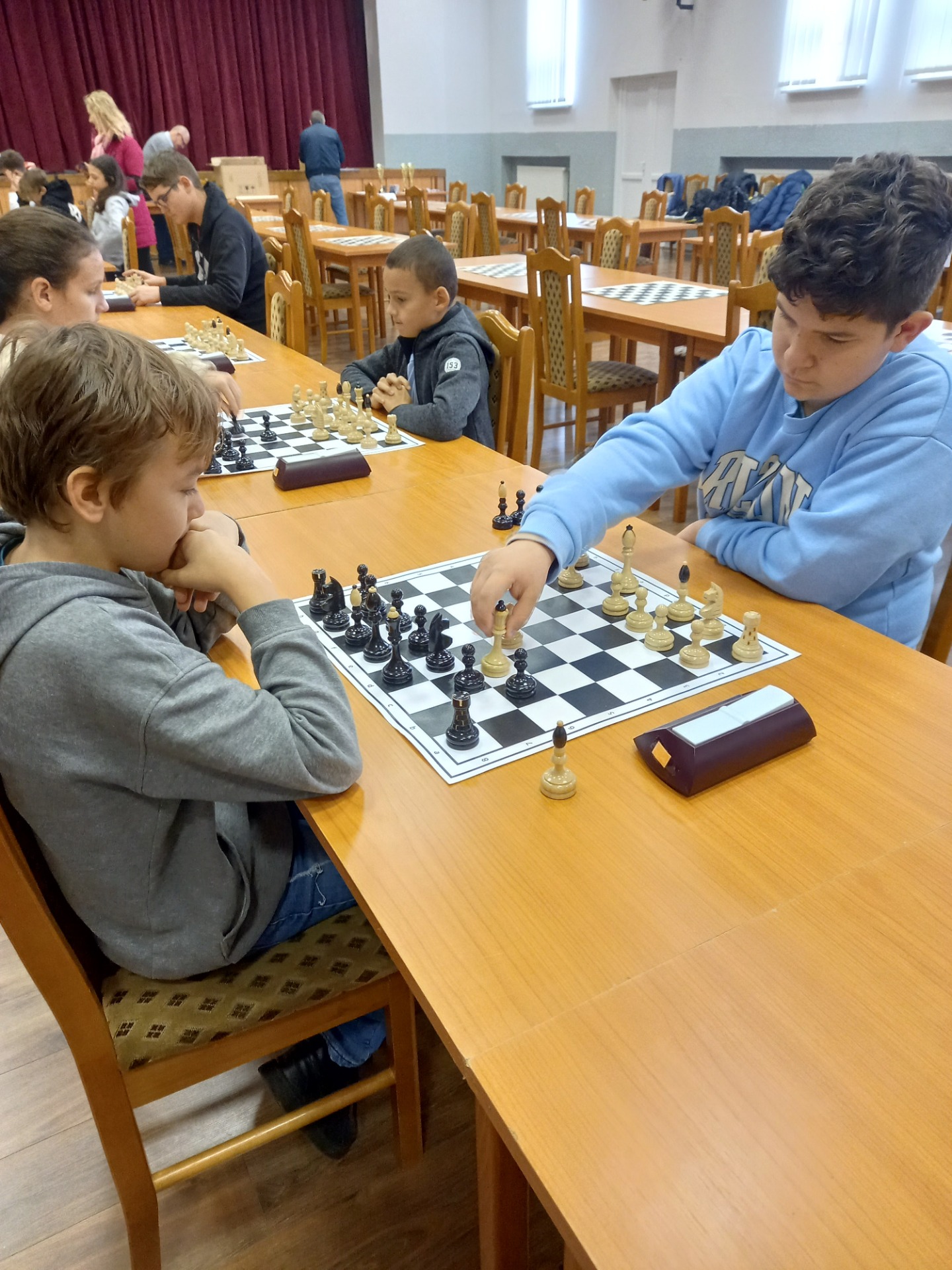 Školské majstrovstvá okresu Šaľa v zrýchlenom šachu - 23. 11. 2023 - Obrázok 3