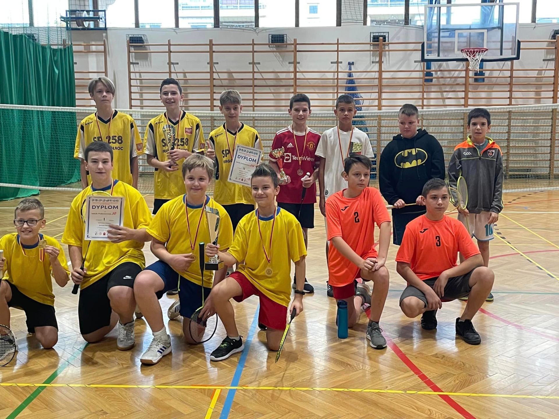 Mistrzostwa dzielnicy Praga Północ w badmintonie - Obrazek 4