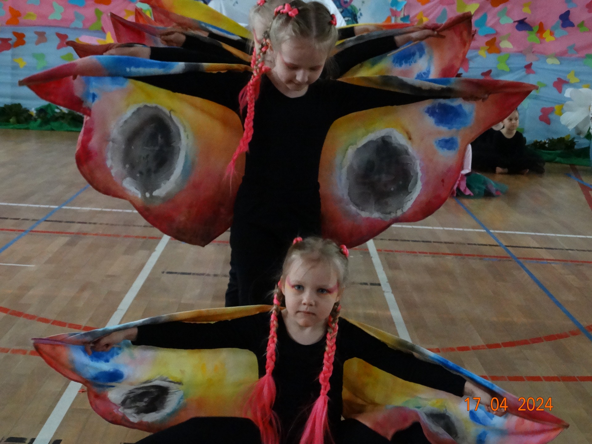 III Gminny Przedszkolny Festiwal Tańca "W krainie motyli" - Obrazek 1