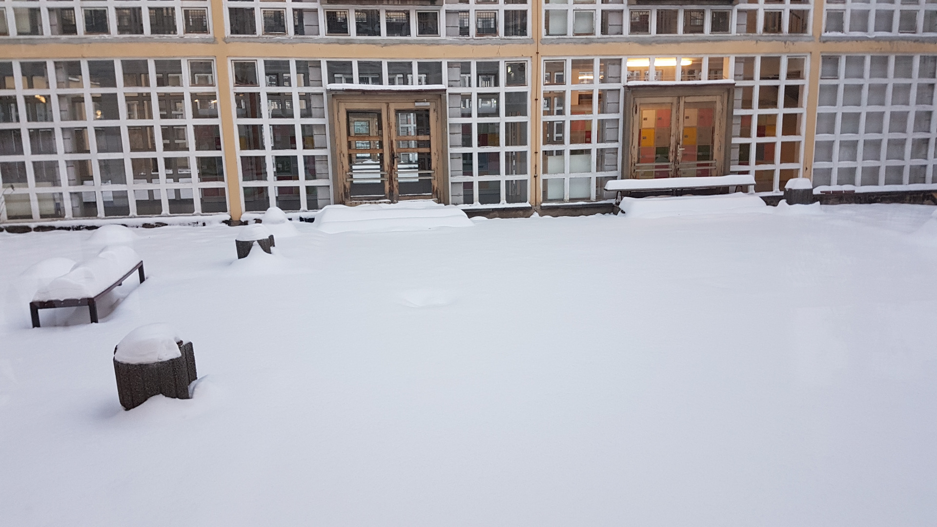 Das Ausweichquartier im Schnee - Notbetreuung vorhanden - Bild 2