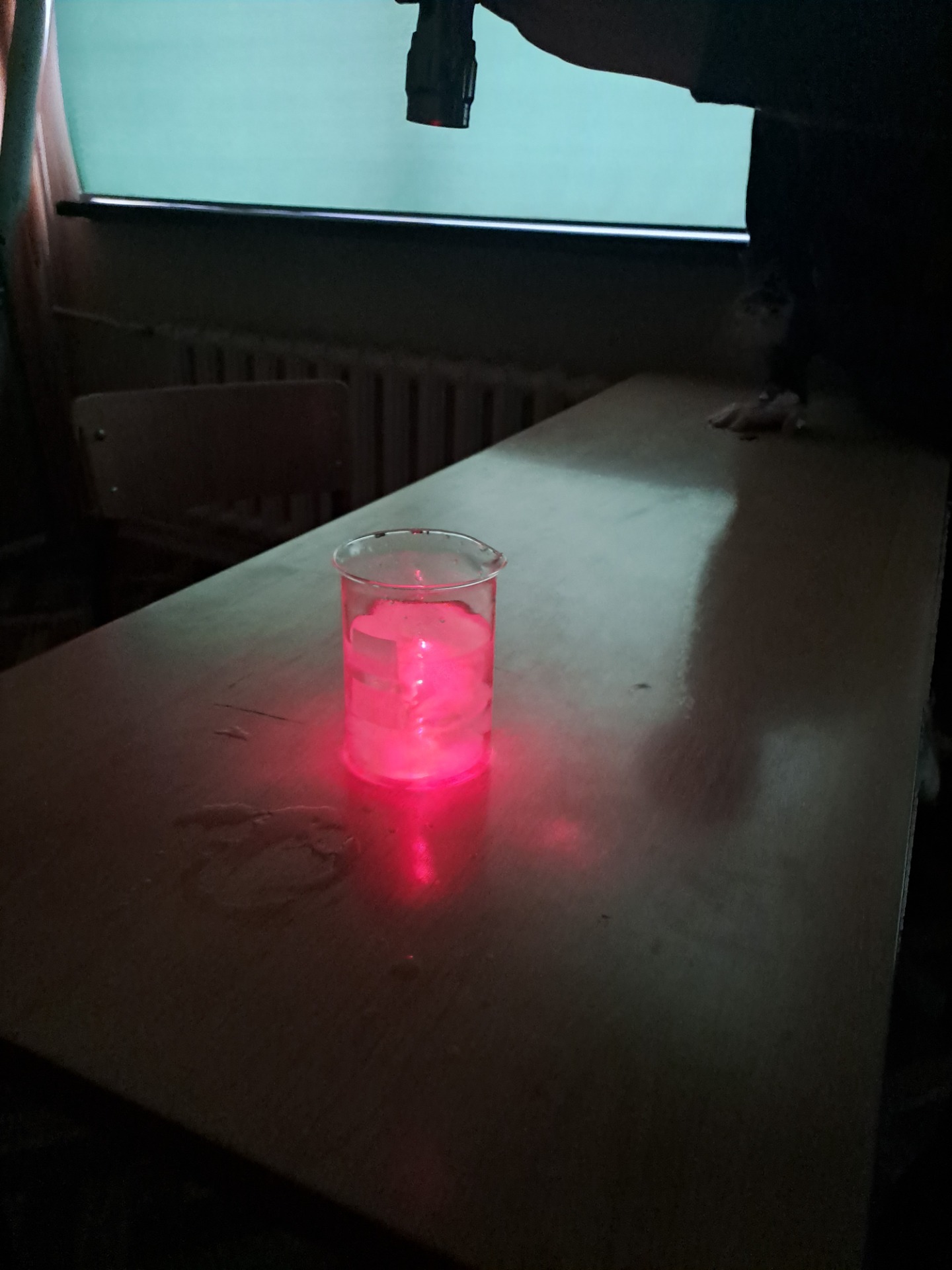 Lekcja fizyki w klasie 8 "Światło i cień" #LaboratoriaPrzyszłości #LaboratoriaPrzyszlosci - Obrazek 1
