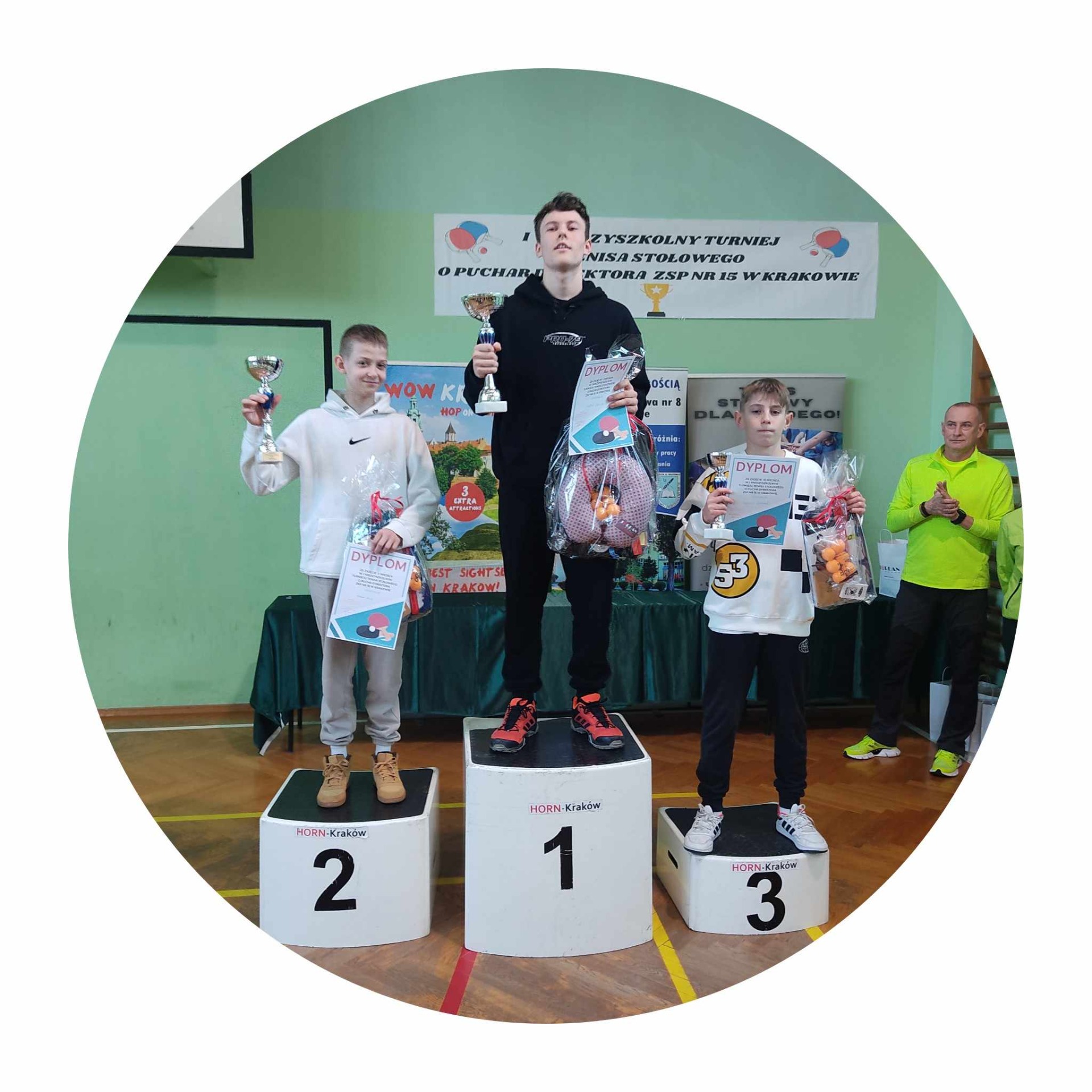 Sukces!!! Uczeń Naszej Szkoły - Adam z kl.7 zdobył II miejsce w I Międzyszkolnym Turnieju Tenisa Stołowego o Puchar Dyrektora ZSP nr 15 w Krakowie !!! Gratulujemy!!! ❤️👏❤️ - Obrazek 1