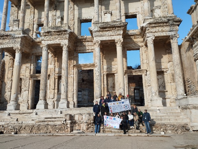 Tydzień projektowy w Izmirze- dzień 2 wycieczka do Efezu - Obrazek 1