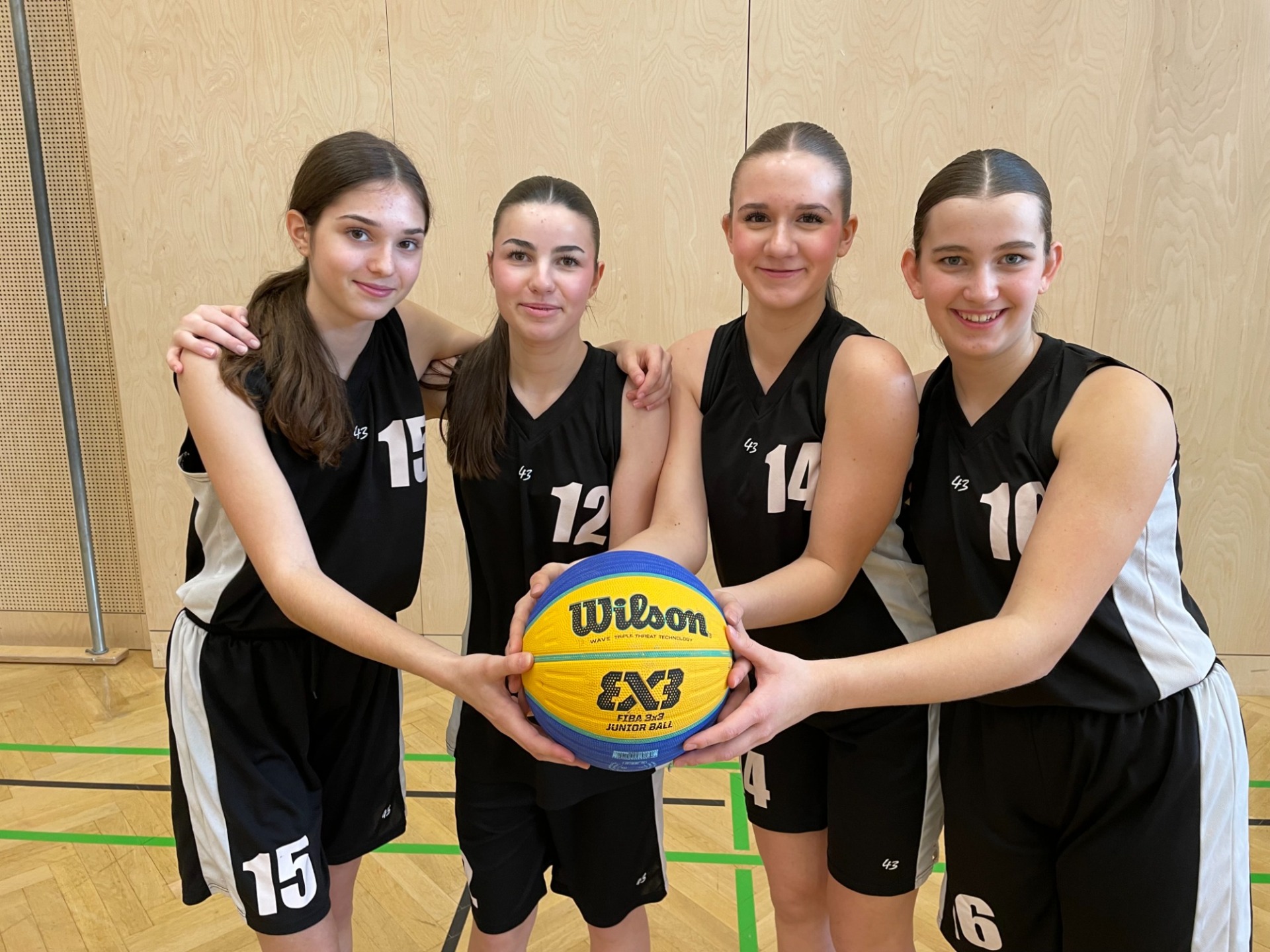 Das Aushängeschild in Sachen 3x3, die 4a-Mädchen der Sportmittelschule Rankweil-West:

Julia Mild, Ilena Bechtold, Jessica Rhomberg und Marie Moosbrugger