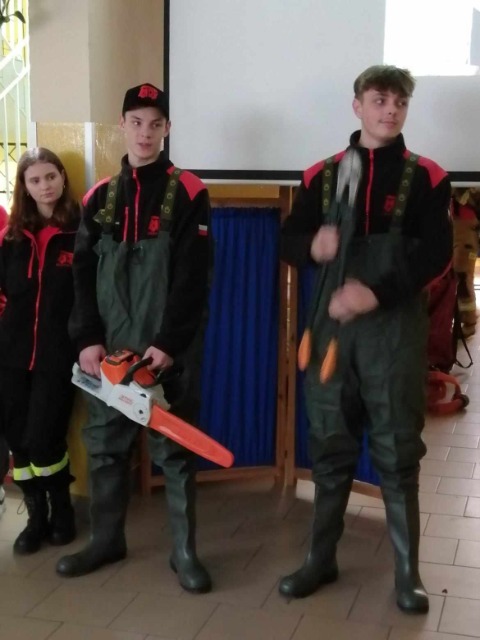 Młodzieżowa Drużyna Ochotniczej Straży Pożarnej - Obrazek 4