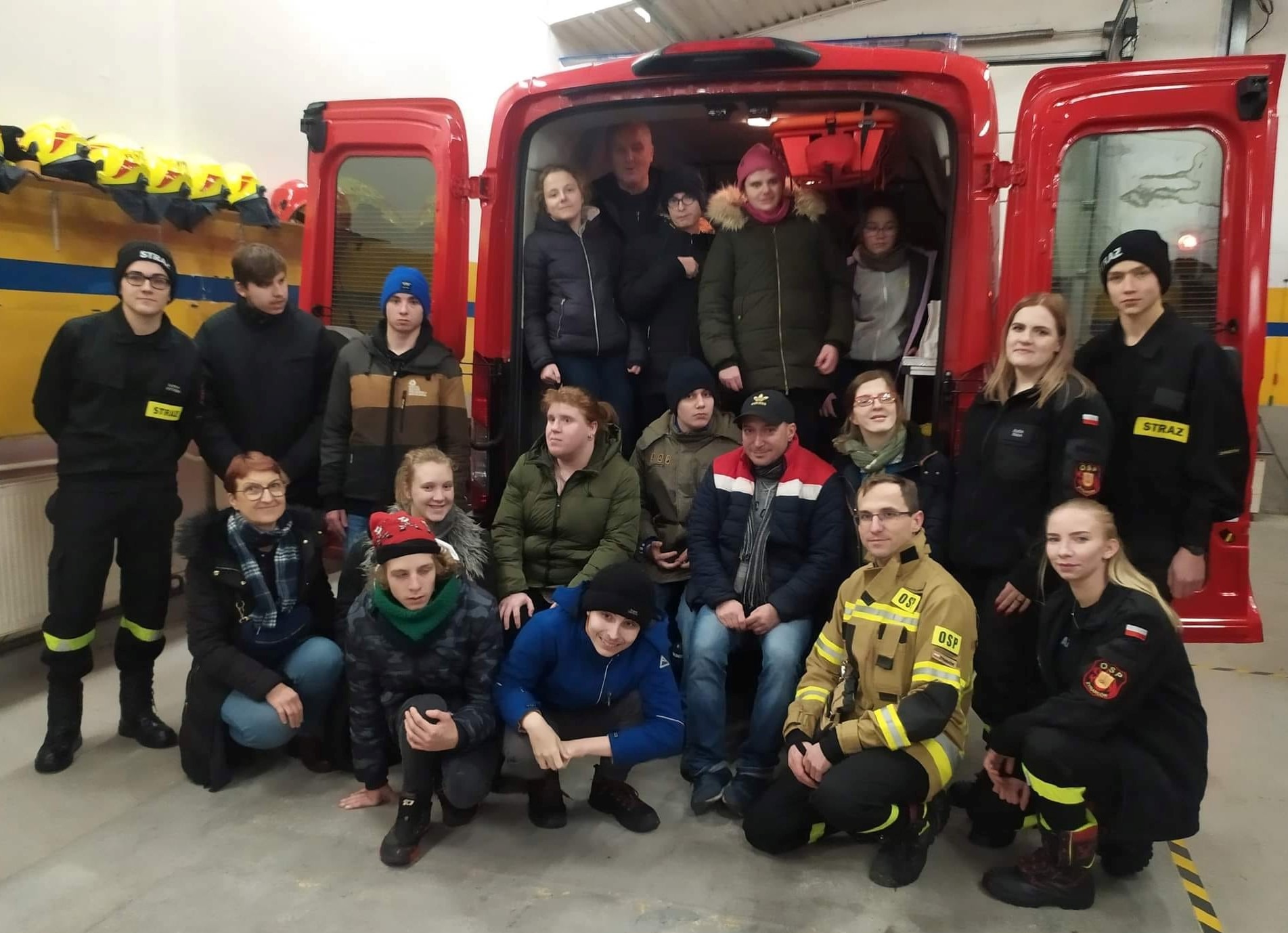 „Szanujemy pracę strażaka” - wycieczka do Ochotniczej Straży Pożarnej  - Obrazek 1