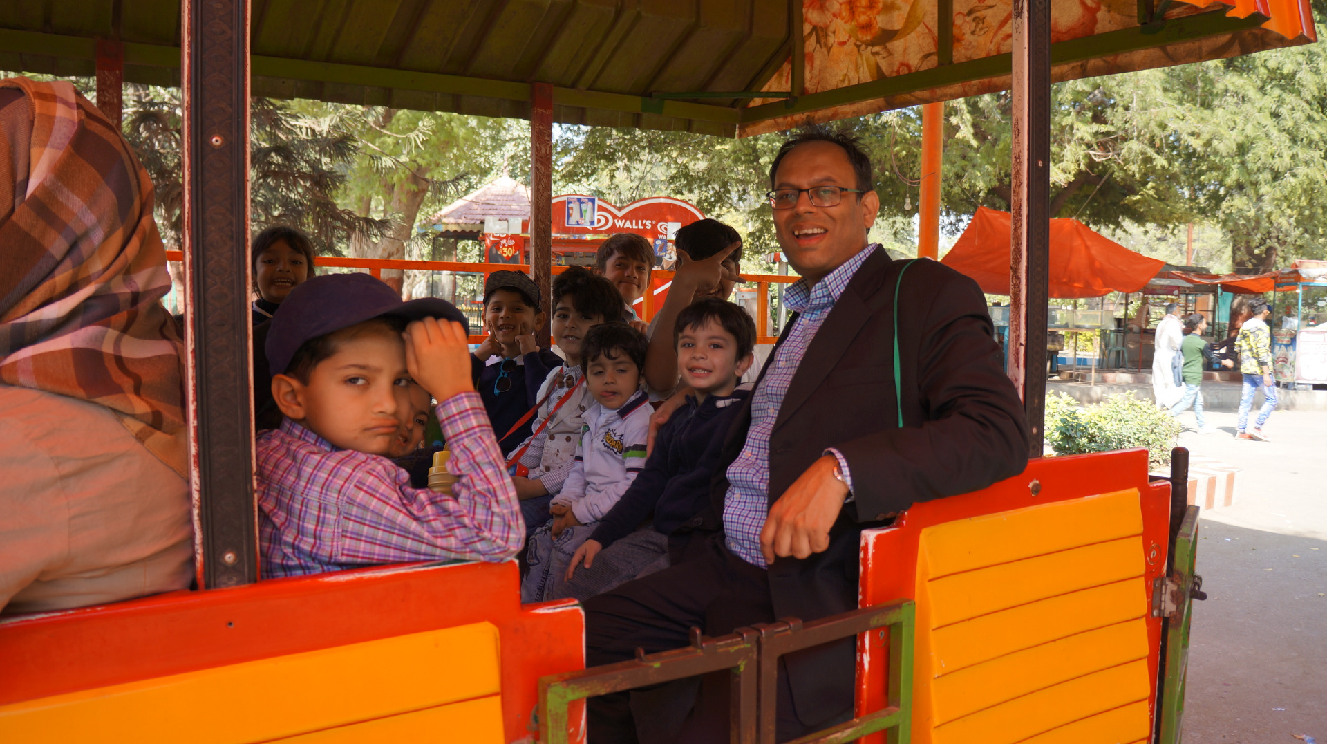Primary's Trip to the Zoo - Image 1